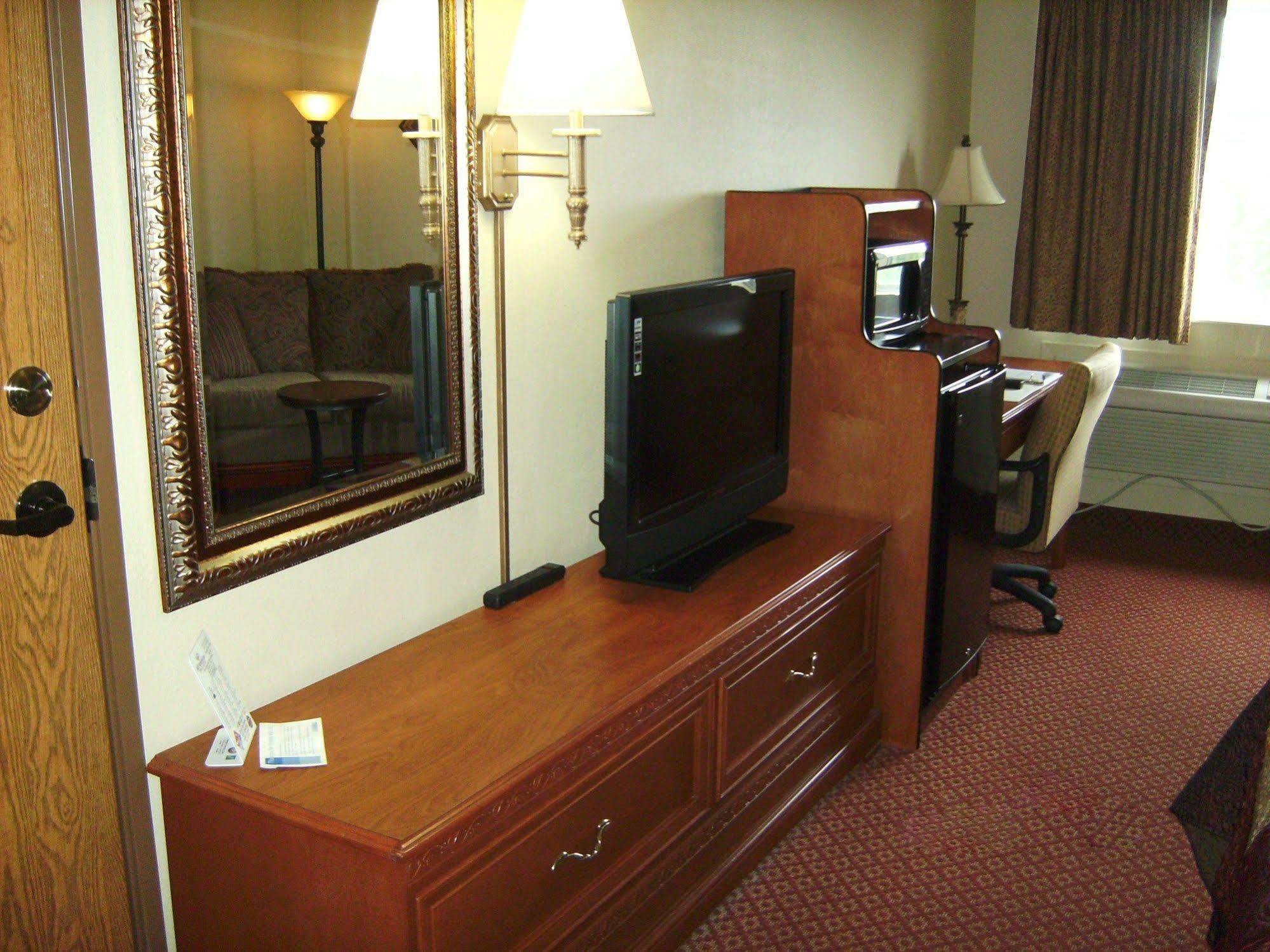 All American Inn & Suites Branson Bagian luar foto